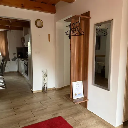 Apartament House *
