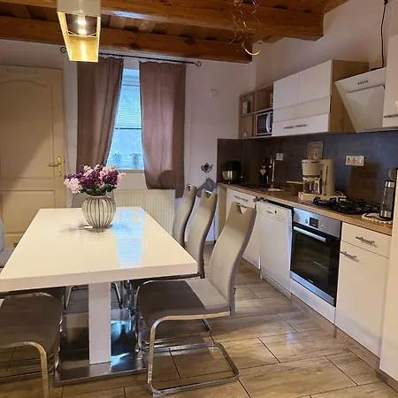 House Apartment *
